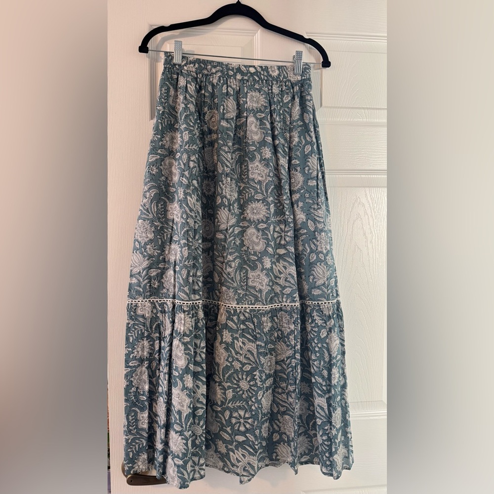 Elegant Floral Maxi Skirt in Blue and White
